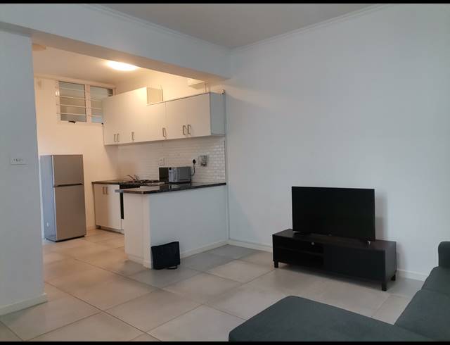 1 BEDROOM FLAT TO LET IN GLENWOOD